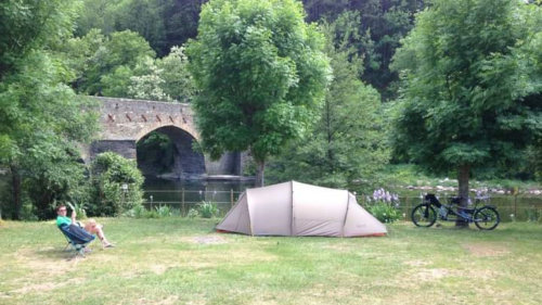 Emplacement 2/6 personnes avec électricité